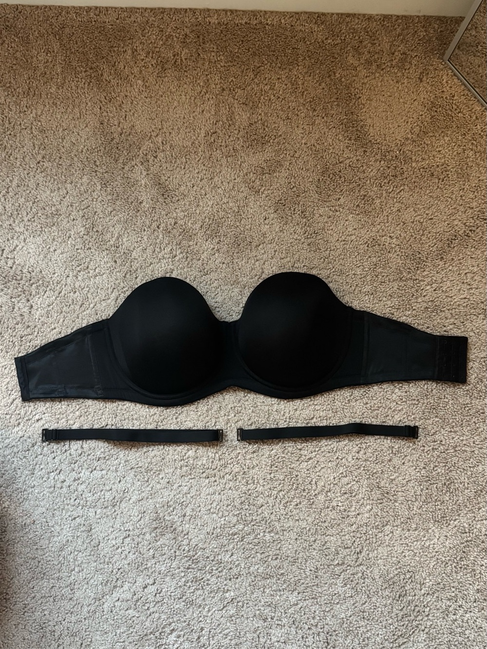 NWOT Wacoal Black Strapless Contour Bra